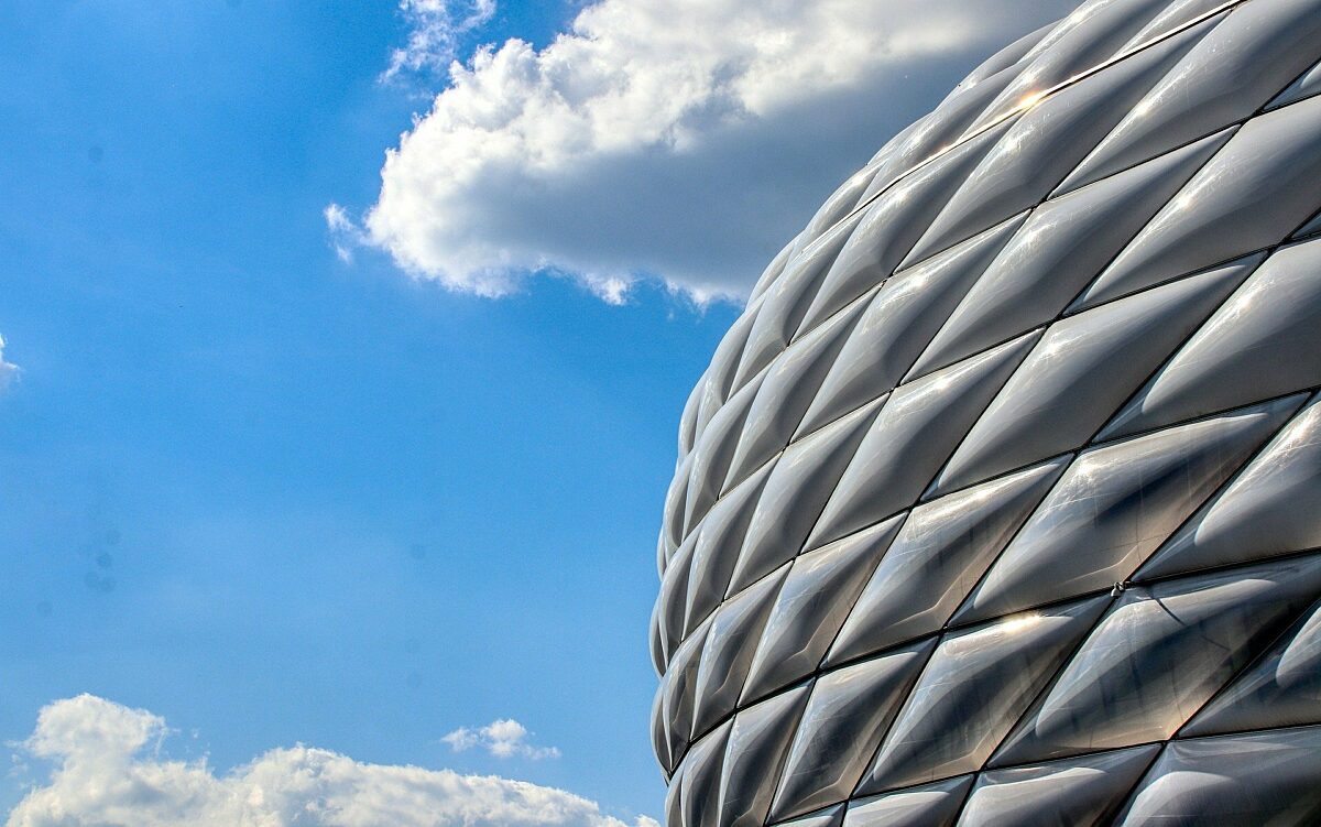 Aussenansicht der Allianz Arena in München Aussenansicht der Allianz Arena in München